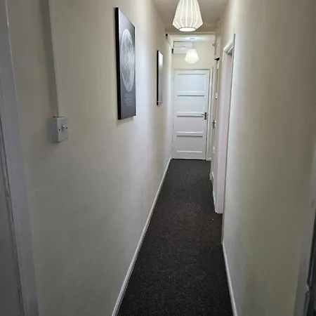 Nariken Apartments, Cardiff Exterior photo